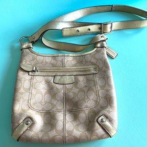 Coach shoulder purse champagne and gold